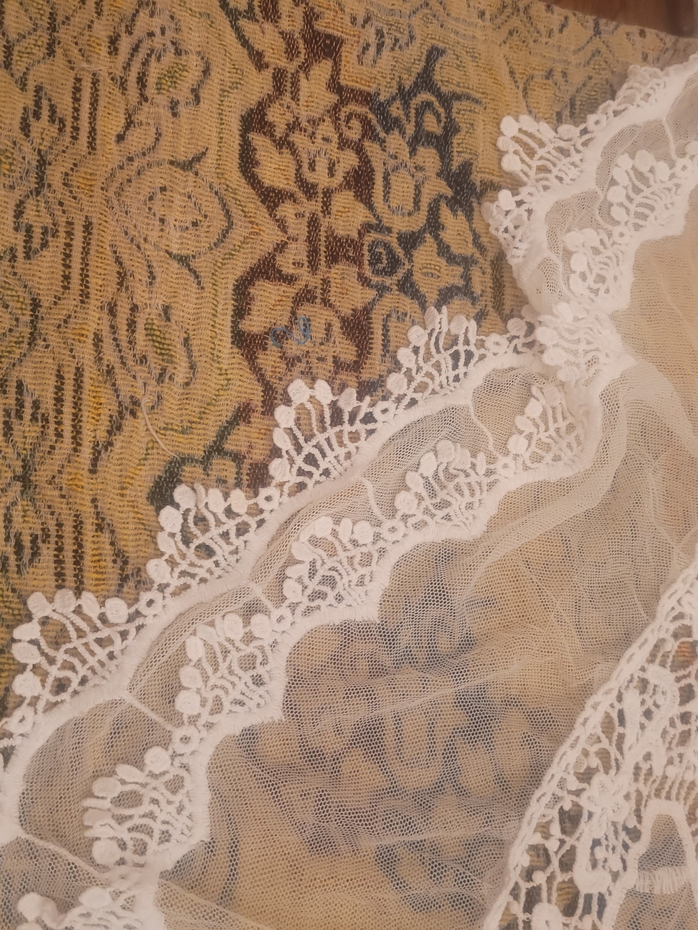 VENUS Sheer White Lace Tie-Front Vest - Picture 12 of 14